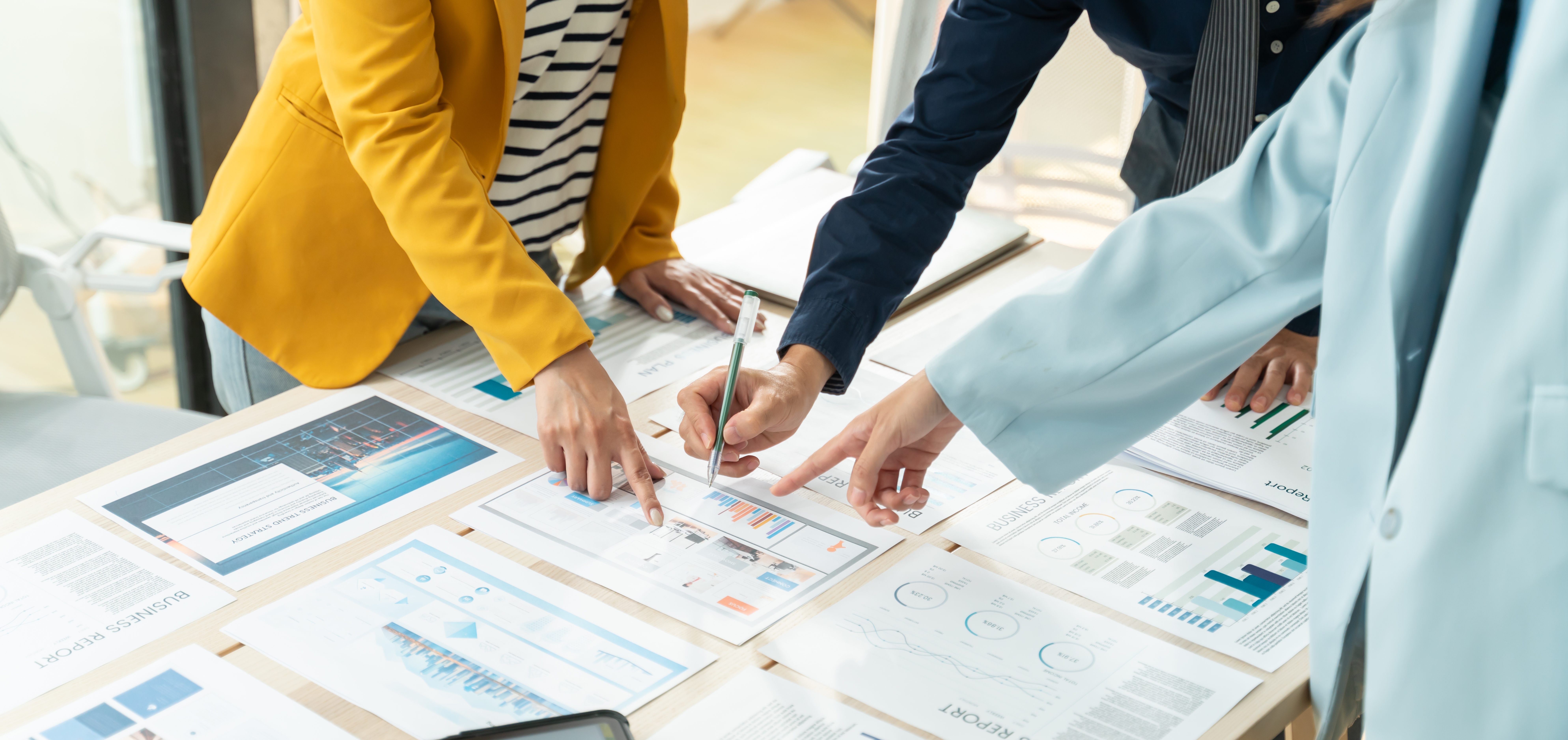 a team conceptualizing direct marketing strategies